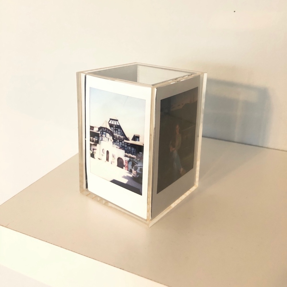 Polaroid photo frame